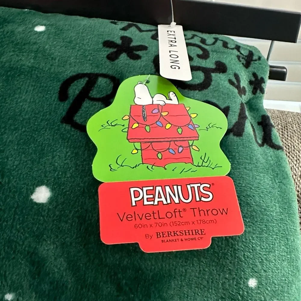 NWT-Peanuts Green 60x70” Velvet Loft Throw Blanket by Berkshire Blanket & Home